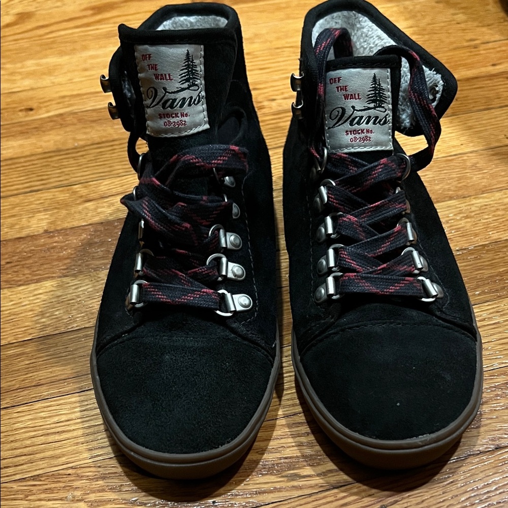 Vans Hadley Hiker Black Leather Women’s 6.5 Hi-Top Fleece Lined Hiking Sneakers